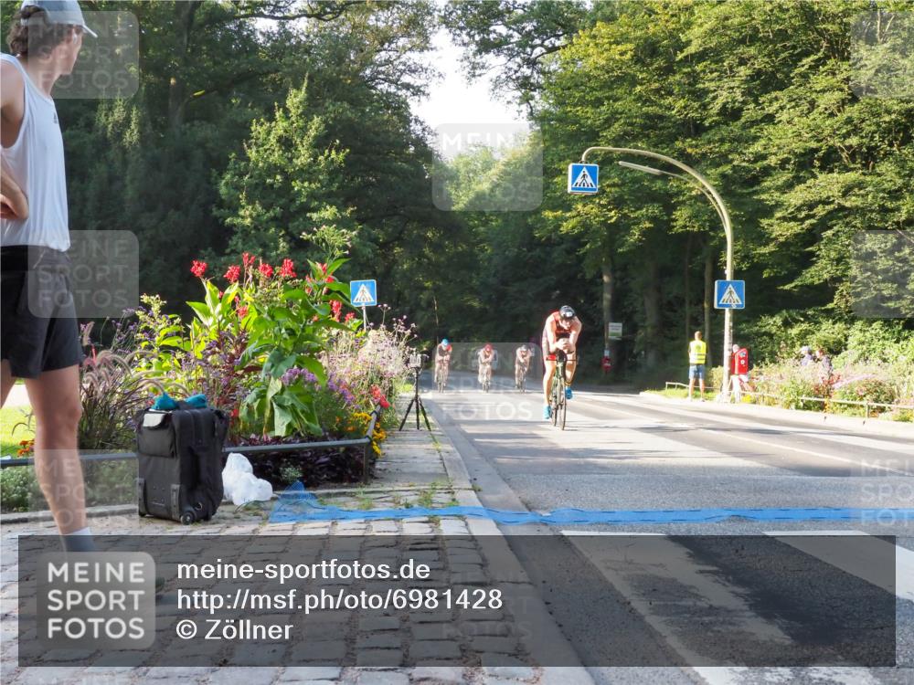 08.09.2024 - Stadtparktriathlon Zöllner http://msf.ph/oto/6981428 08.09.2024 09:10:09 Radfahren 10, 20, 69, 71, 87, 89, 94, 98 meine-sportfotos.de