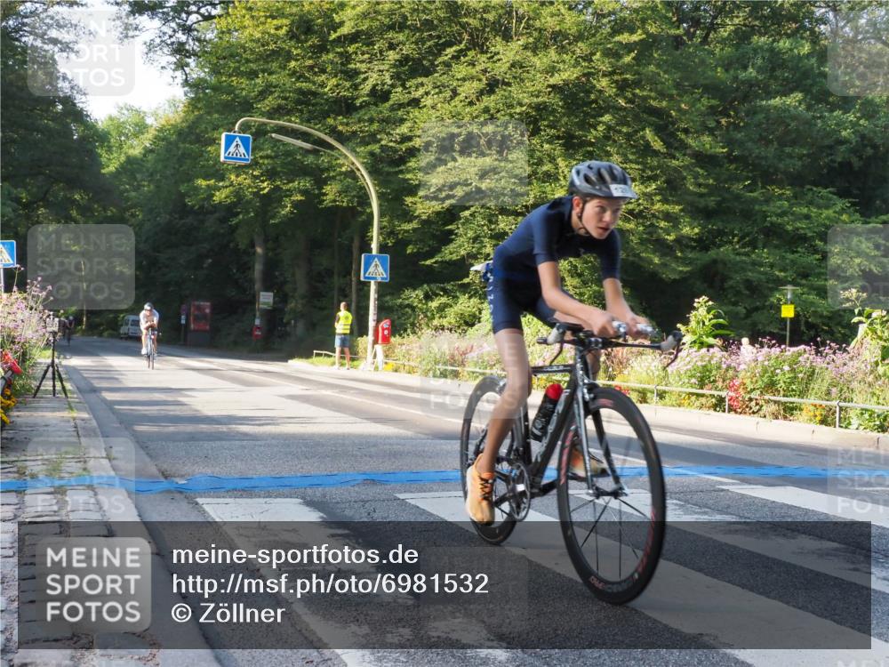 08.09.2024 - Stadtparktriathlon Zöllner http://msf.ph/oto/6981532 08.09.2024 09:11:14 Radfahren 2, 27, 128, 153, 167, 174 meine-sportfotos.de