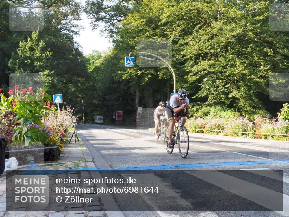 08.09.2024 - Stadtparktriathlon Zöllner http://msf.ph/oto/6981644 08.09.2024 09:12:11 Radfahren 17, 60, 61, 151, 173 meine-sportfotos.de