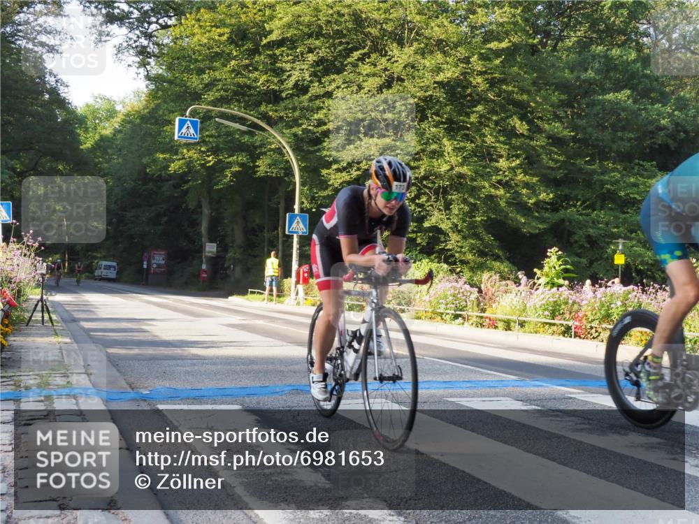 08.09.2024 - Stadtparktriathlon Zöllner http://msf.ph/oto/6981653 08.09.2024 09:12:18 Radfahren 61, 114, 163, 173 meine-sportfotos.de