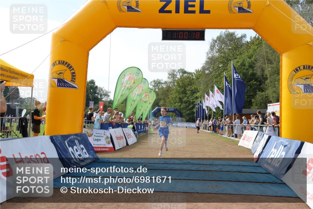 08.09.2024 - Airport Race Strokosch-Dieckow http://msf.ph/oto/6981671 08.09.2024 12:00:59 Ziel 2821 meine-sportfotos.de