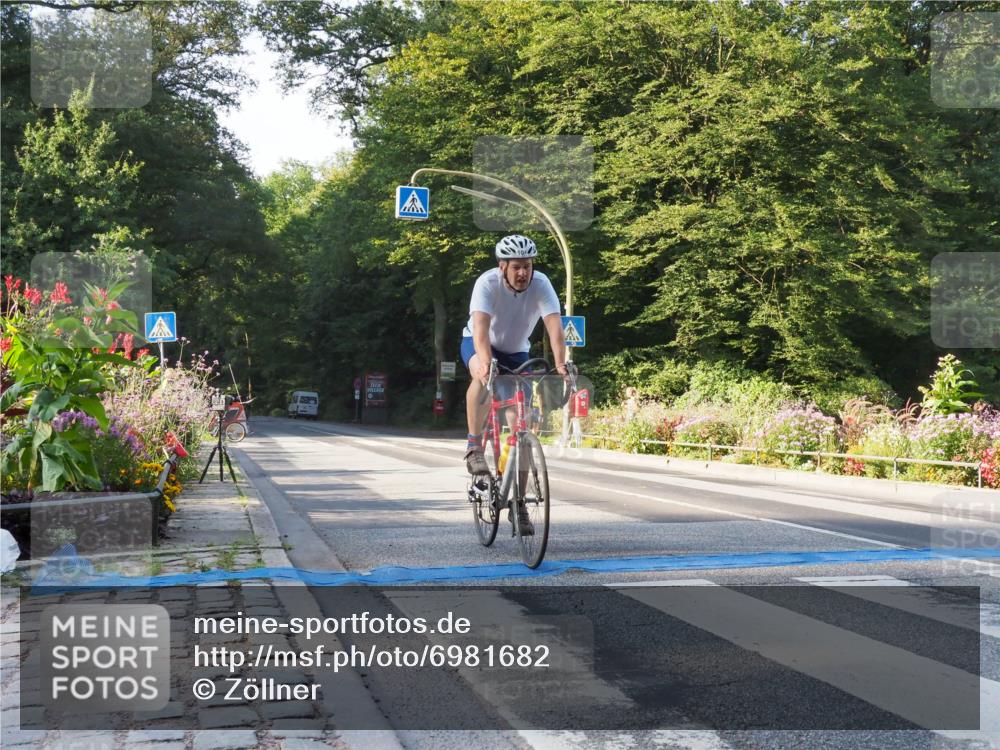 08.09.2024 - Stadtparktriathlon Zöllner http://msf.ph/oto/6981682 08.09.2024 09:12:43 Radfahren 68, 82, 88, 104, 132, 150, 157, 171 meine-sportfotos.de