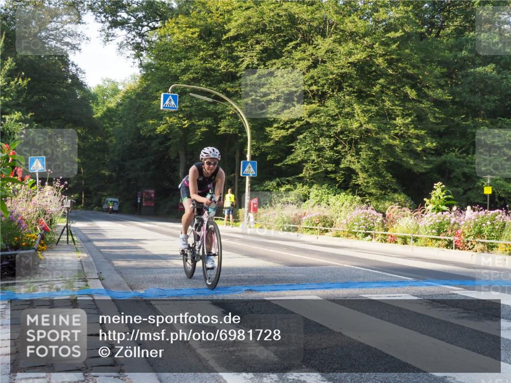 08.09.2024 - Stadtparktriathlon Zöllner http://msf.ph/oto/6981728 08.09.2024 09:13:21 Radfahren 49, 92, 134, 175 meine-sportfotos.de