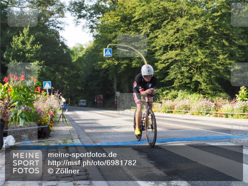08.09.2024 - Stadtparktriathlon Zöllner http://msf.ph/oto/6981782 08.09.2024 09:13:35 Radfahren 1, 5, 59, 92, 106, 122, 165 meine-sportfotos.de
