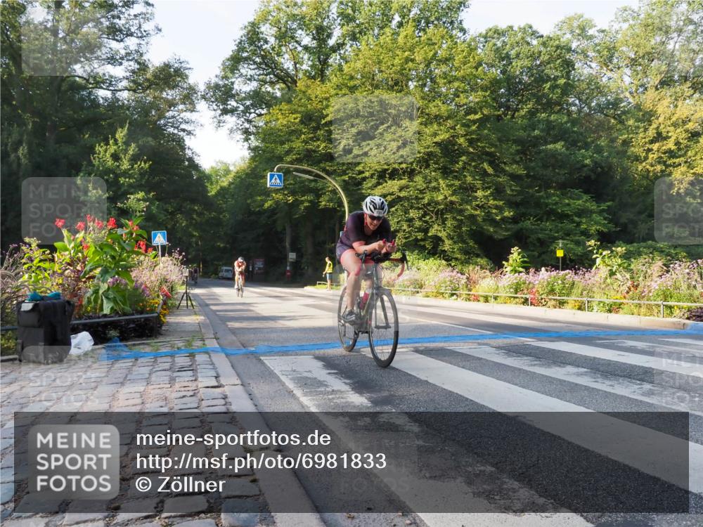 08.09.2024 - Stadtparktriathlon Zöllner http://msf.ph/oto/6981833 08.09.2024 09:14:10 Radfahren 3, 33, 62, 78, 91, 102, 135, 145, 164 meine-sportfotos.de