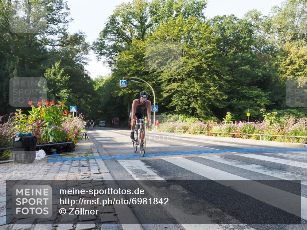 08.09.2024 - Stadtparktriathlon Zöllner http://msf.ph/oto/6981842 08.09.2024 09:14:14 Radfahren 3, 33, 39, 62, 77, 78, 91, 102, 105, 143, 158, 162, 164, 166 meine-sportfotos.de