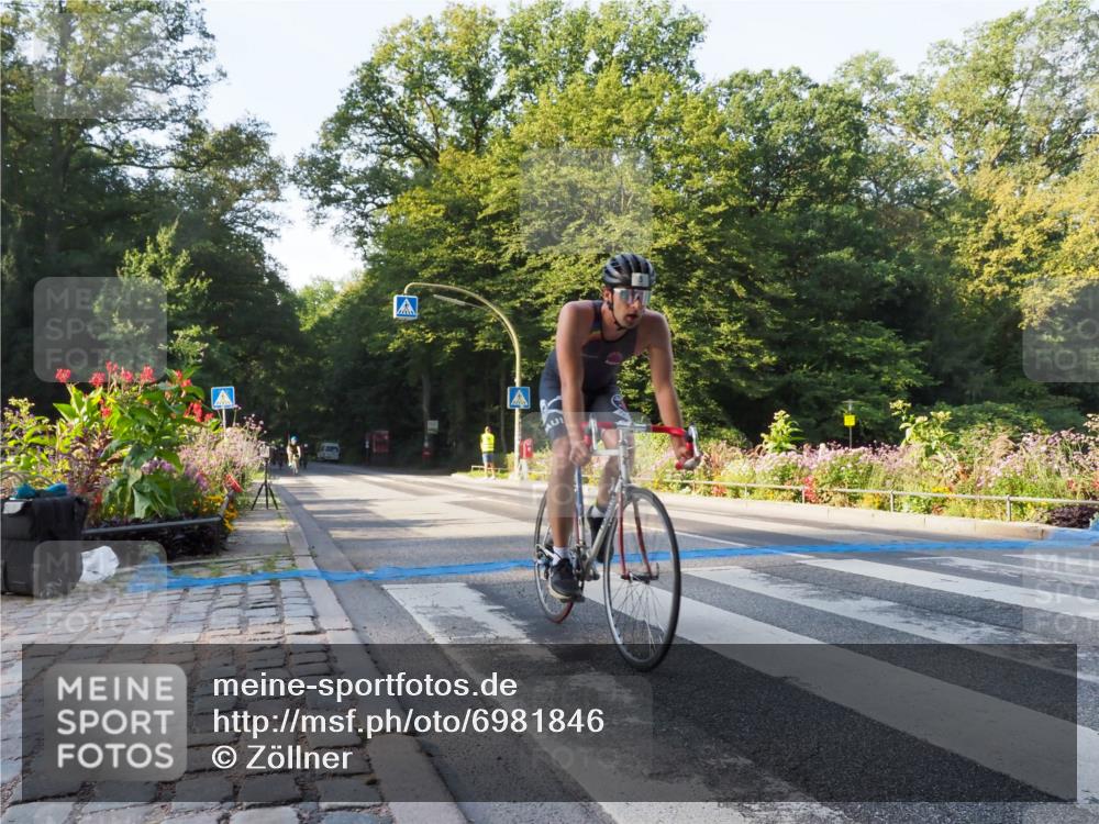 08.09.2024 - Stadtparktriathlon Zöllner http://msf.ph/oto/6981846 08.09.2024 09:14:14 Radfahren 3, 33, 39, 62, 77, 78, 91, 102, 105, 143, 158, 162, 164, 166 meine-sportfotos.de