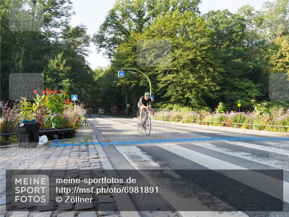 08.09.2024 - Stadtparktriathlon Zöllner http://msf.ph/oto/6981891 08.09.2024 09:14:28 Radfahren 6, 14, 22, 48, 50, 51, 110, 158, 166 meine-sportfotos.de