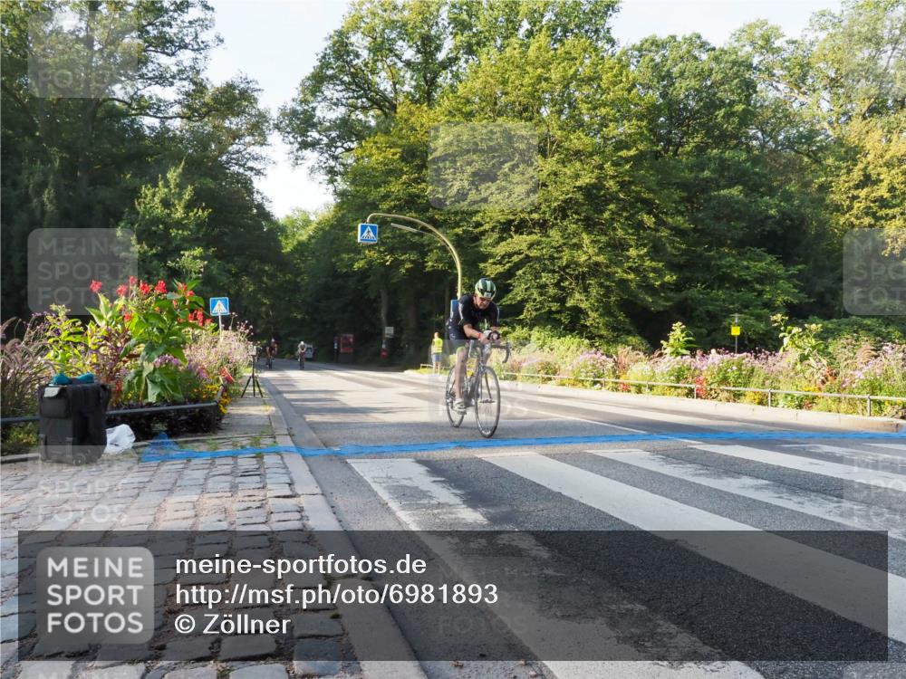 08.09.2024 - Stadtparktriathlon Zöllner http://msf.ph/oto/6981893 08.09.2024 09:14:28 Radfahren 6, 14, 22, 48, 50, 51, 110, 158, 166 meine-sportfotos.de