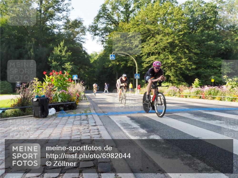 08.09.2024 - Stadtparktriathlon Zöllner http://msf.ph/oto/6982044 08.09.2024 09:15:19 Radfahren 15, 21, 32, 35, 40, 44, 54, 63, 75, 76, 127 meine-sportfotos.de