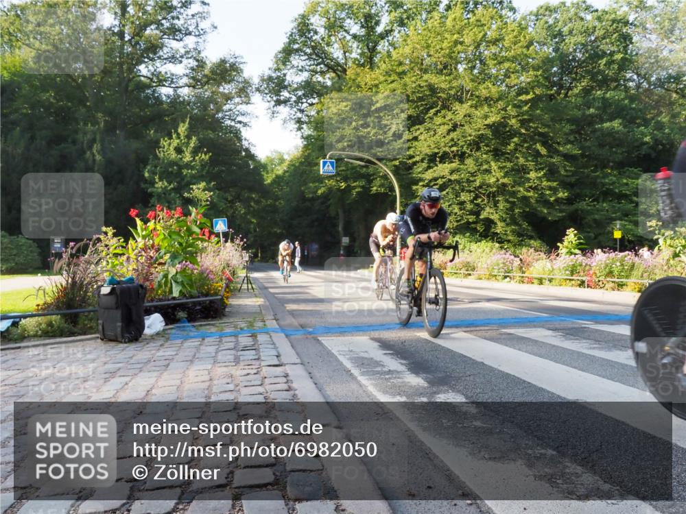 08.09.2024 - Stadtparktriathlon Zöllner http://msf.ph/oto/6982050 08.09.2024 09:15:20 Radfahren 15, 21, 32, 35, 40, 44, 54, 63, 75, 76, 127 meine-sportfotos.de