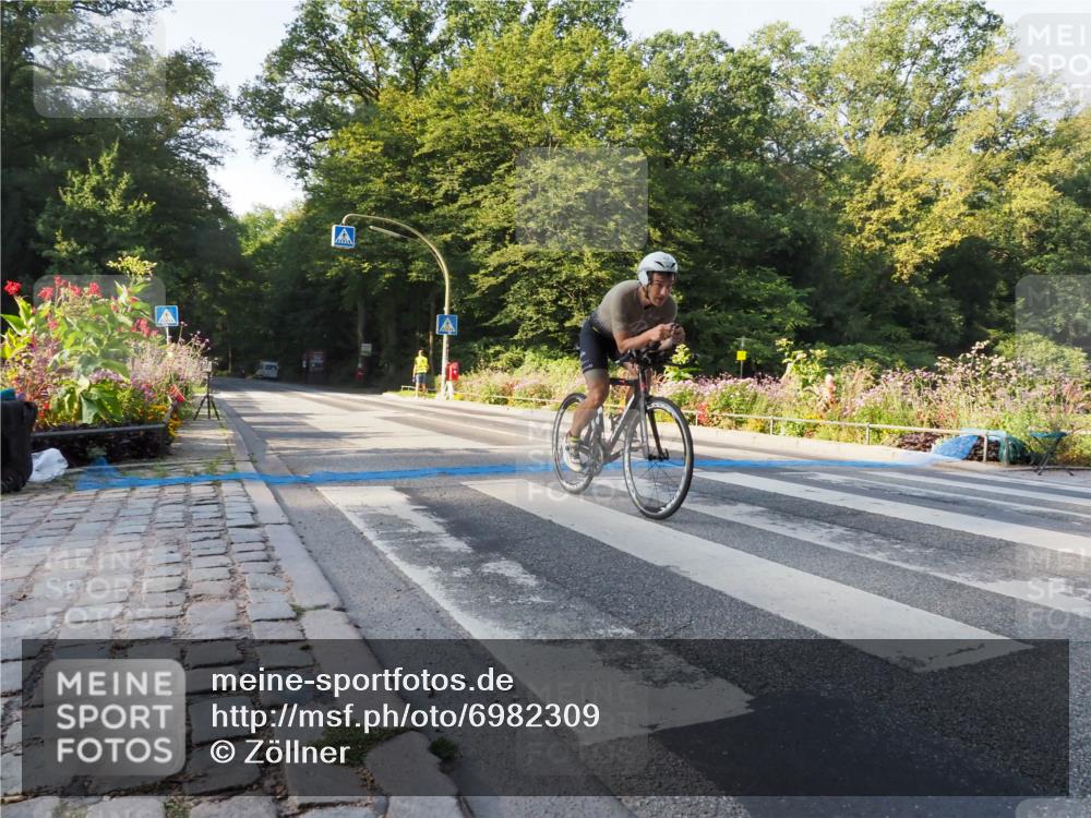 08.09.2024 - Stadtparktriathlon Zöllner http://msf.ph/oto/6982309 08.09.2024 09:17:51 Radfahren 30, 42, 114 meine-sportfotos.de