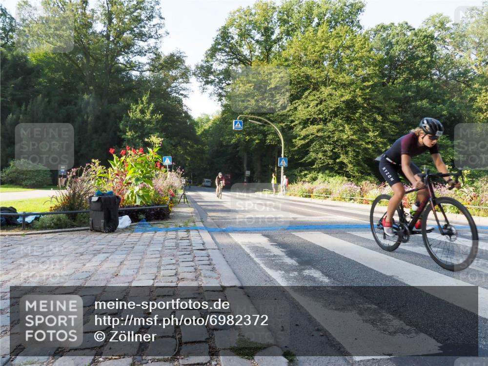 08.09.2024 - Stadtparktriathlon Zöllner http://msf.ph/oto/6982372 08.09.2024 09:18:23 Radfahren 60, 61, 124, 140, 144, 167 meine-sportfotos.de
