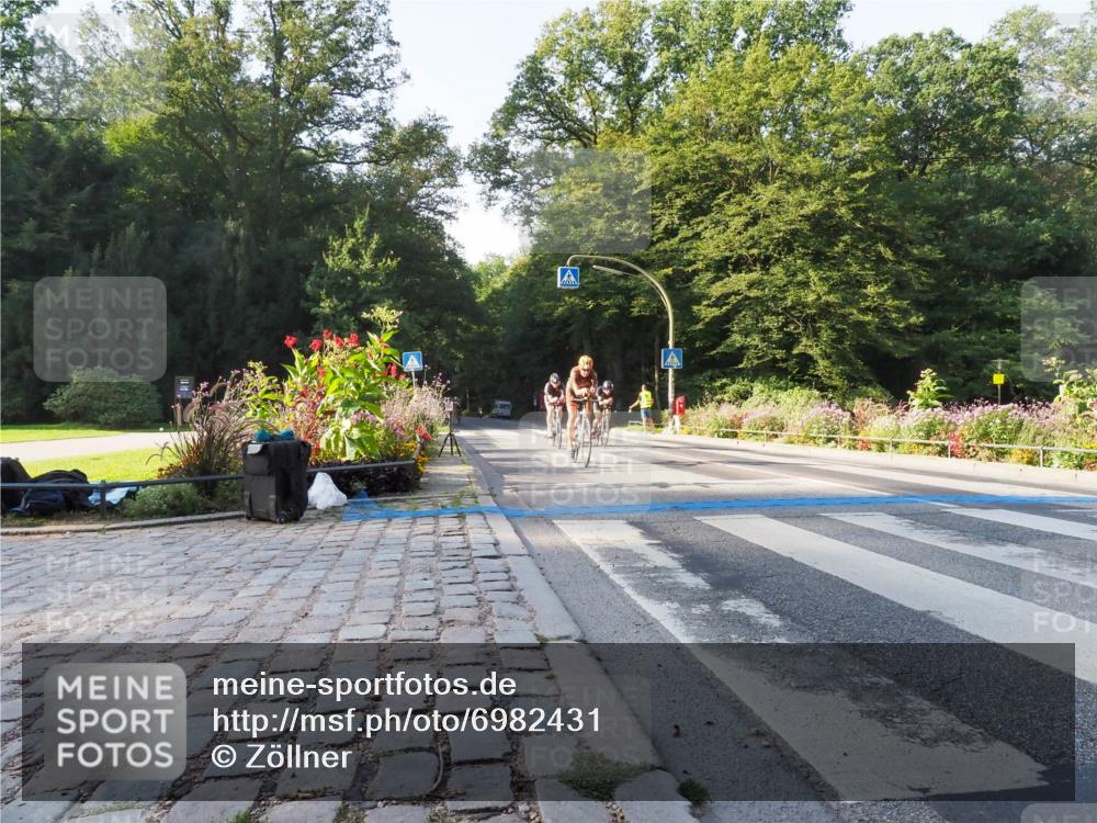 08.09.2024 - Stadtparktriathlon Zöllner http://msf.ph/oto/6982431 08.09.2024 09:19:07 Radfahren 82, 88, 92, 106, 138, 173 meine-sportfotos.de