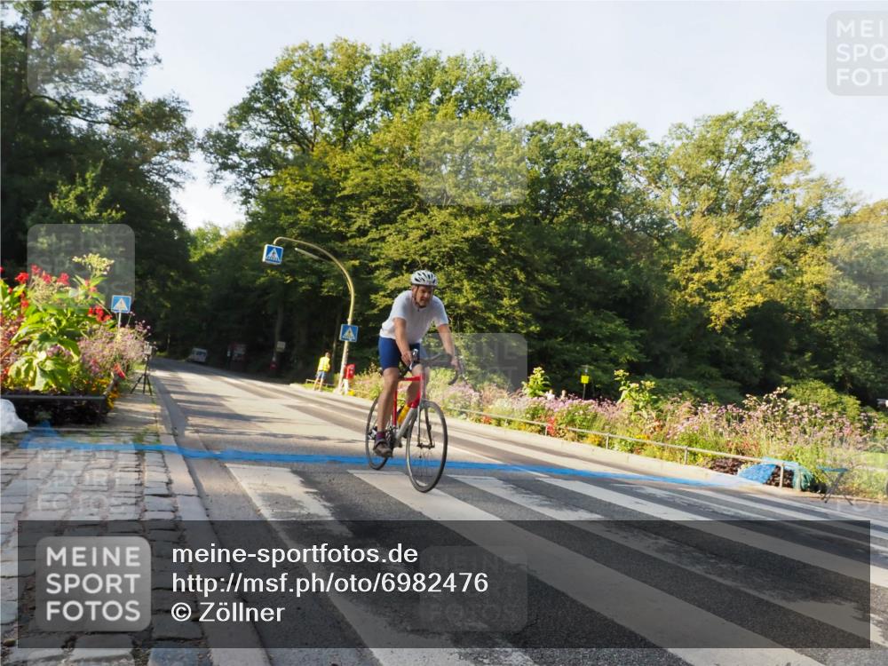 08.09.2024 - Stadtparktriathlon Zöllner http://msf.ph/oto/6982476 08.09.2024 09:19:49 Radfahren 104 meine-sportfotos.de