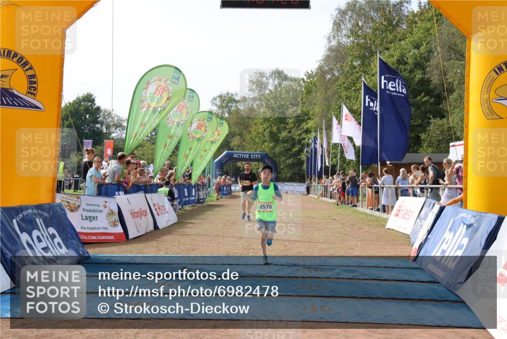 08.09.2024 - Airport Race Strokosch-Dieckow http://msf.ph/oto/6982478 08.09.2024 12:02:01 Ziel 2522, 2570, 2648, 2684 meine-sportfotos.de