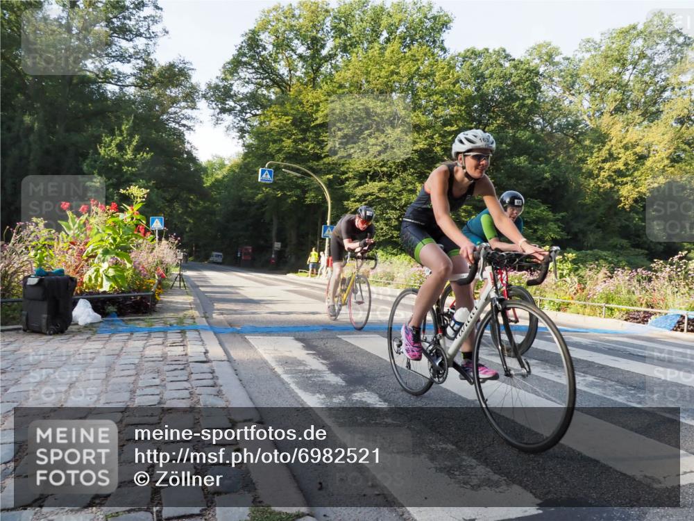 08.09.2024 - Stadtparktriathlon Zöllner http://msf.ph/oto/6982521 08.09.2024 09:20:19 Radfahren 65, 111, 134, 163, 180 meine-sportfotos.de