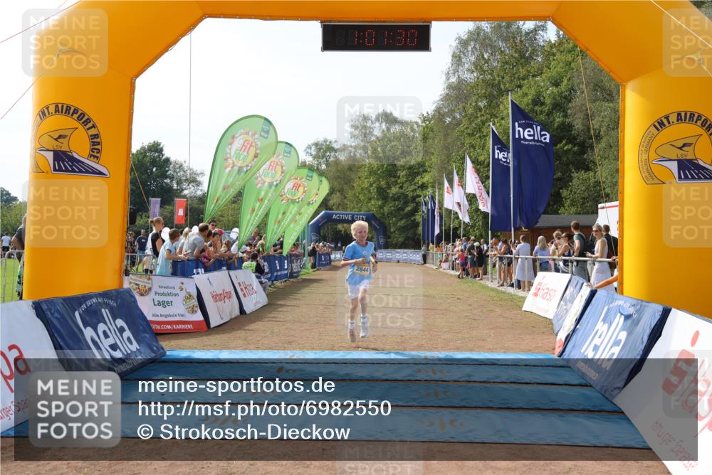 08.09.2024 - Airport Race Strokosch-Dieckow http://msf.ph/oto/6982550 08.09.2024 12:02:11 Ziel 585, 2570, 2684, 2844 meine-sportfotos.de