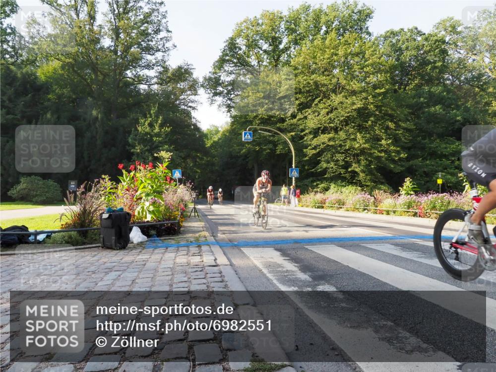 08.09.2024 - Stadtparktriathlon Zöllner http://msf.ph/oto/6982551 08.09.2024 09:20:54 Radfahren 6, 93, 115, 120, 135, 152, 161 meine-sportfotos.de