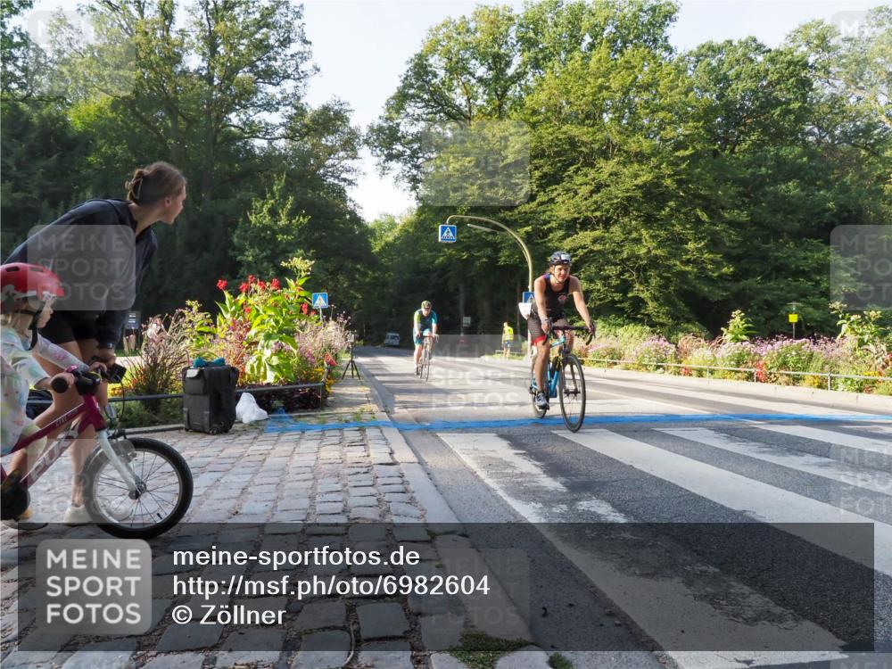 08.09.2024 - Stadtparktriathlon Zöllner http://msf.ph/oto/6982604 08.09.2024 09:21:26 Radfahren 64, 113, 127, 143, 146, 162 meine-sportfotos.de