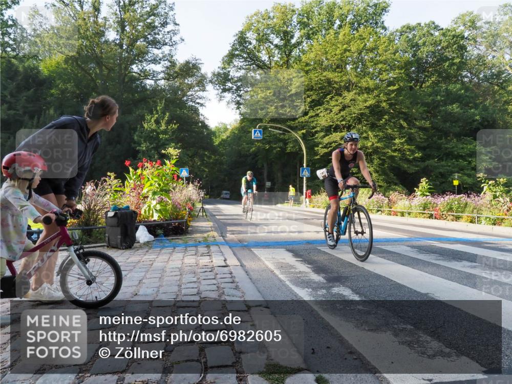 08.09.2024 - Stadtparktriathlon Zöllner http://msf.ph/oto/6982605 08.09.2024 09:21:26 Radfahren 64, 113, 127, 143, 146, 162 meine-sportfotos.de