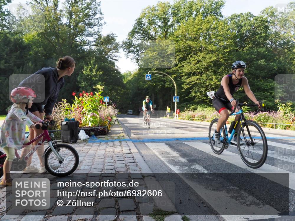 08.09.2024 - Stadtparktriathlon Zöllner http://msf.ph/oto/6982606 08.09.2024 09:21:27 Radfahren 64, 113, 127, 143, 146 meine-sportfotos.de