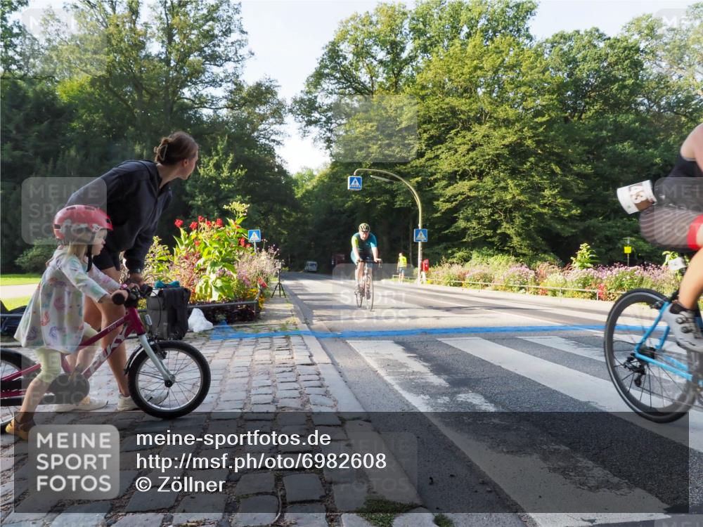 08.09.2024 - Stadtparktriathlon Zöllner http://msf.ph/oto/6982608 08.09.2024 09:21:27 Radfahren 64, 113, 127, 143, 146 meine-sportfotos.de