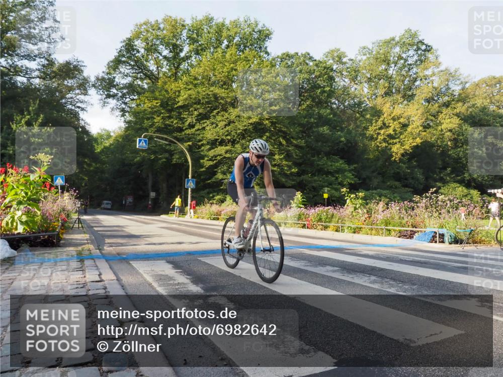 08.09.2024 - Stadtparktriathlon Zöllner http://msf.ph/oto/6982642 08.09.2024 09:21:49 Radfahren 16, 103, 109 meine-sportfotos.de