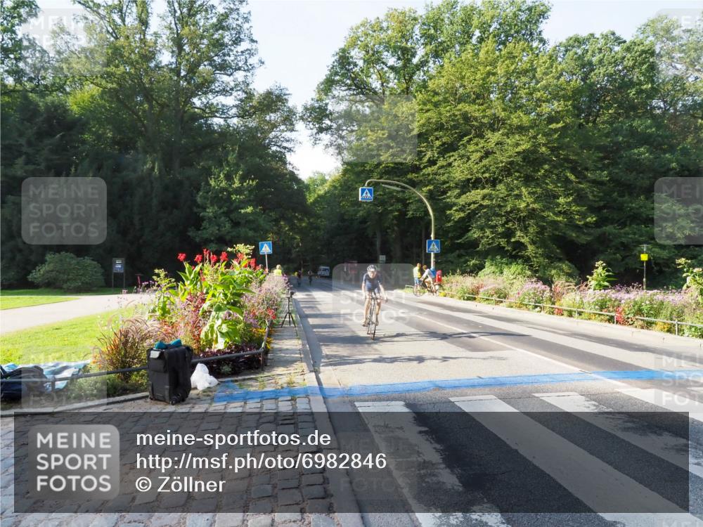08.09.2024 - Stadtparktriathlon Zöllner http://msf.ph/oto/6982846 08.09.2024 09:25:36 Radfahren 122, 128, 148 meine-sportfotos.de