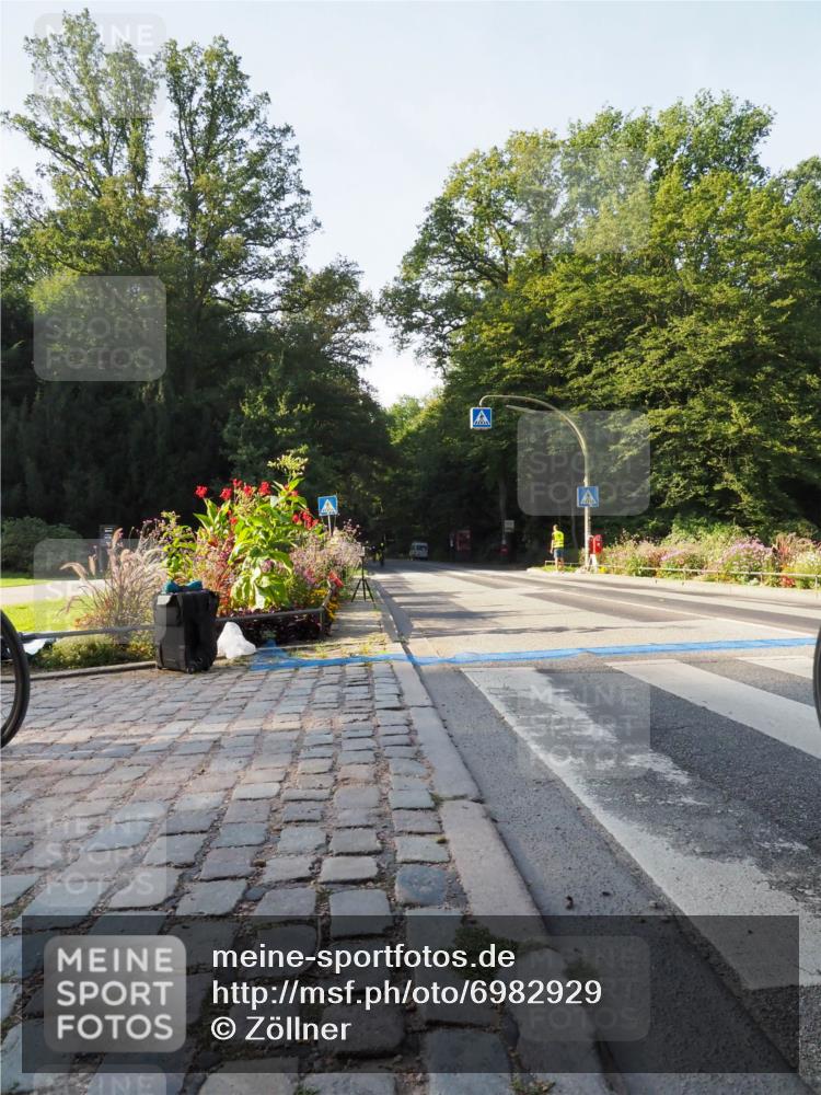 08.09.2024 - Stadtparktriathlon Zöllner http://msf.ph/oto/6982929 08.09.2024 09:26:59 Radfahren 93, 104, 115, 120 meine-sportfotos.de
