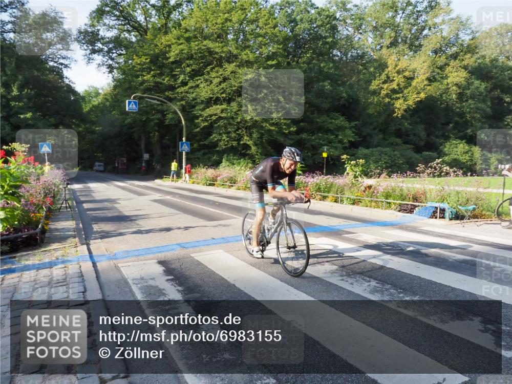 08.09.2024 - Stadtparktriathlon Zöllner http://msf.ph/oto/6983155 08.09.2024 09:29:19 Radfahren 121 meine-sportfotos.de