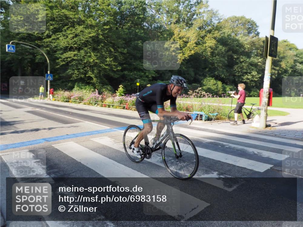 08.09.2024 - Stadtparktriathlon Zöllner http://msf.ph/oto/6983158 08.09.2024 09:29:19 Radfahren 121 meine-sportfotos.de