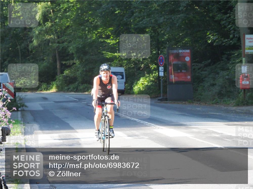 08.09.2024 - Stadtparktriathlon Zöllner http://msf.ph/oto/6983672 08.09.2024 09:36:07 Radfahren 143 meine-sportfotos.de
