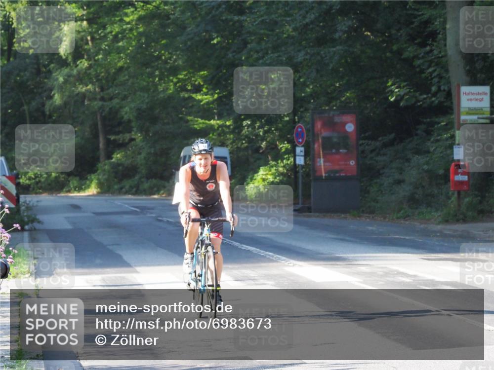08.09.2024 - Stadtparktriathlon Zöllner http://msf.ph/oto/6983673 08.09.2024 09:36:07 Radfahren 143 meine-sportfotos.de