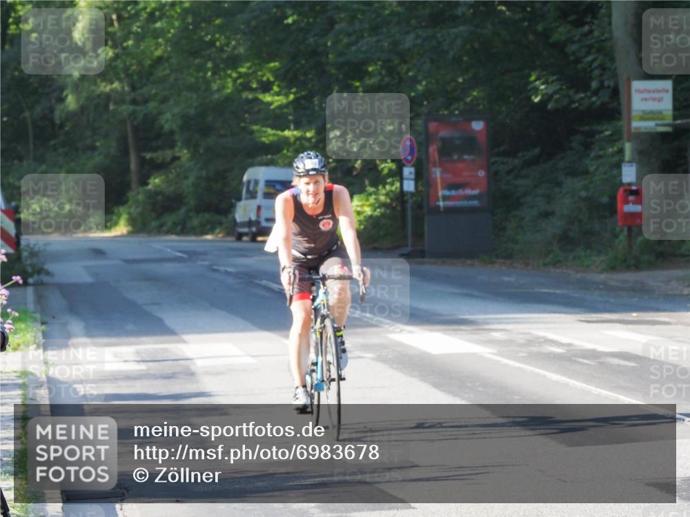 08.09.2024 - Stadtparktriathlon Zöllner http://msf.ph/oto/6983678 08.09.2024 09:36:08 Radfahren 143 meine-sportfotos.de