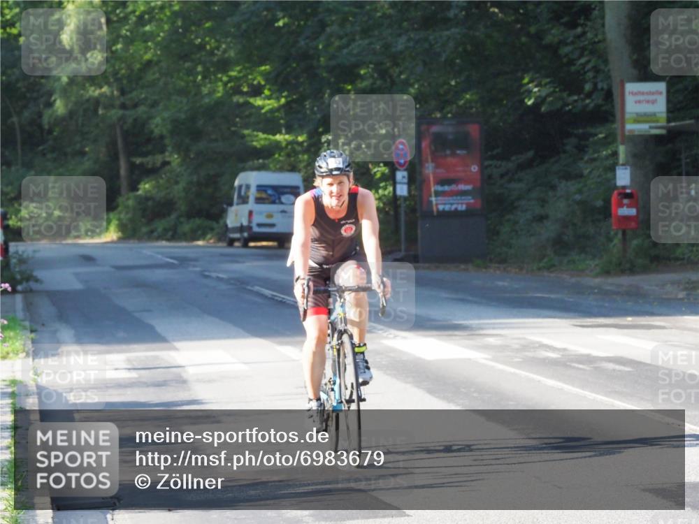 08.09.2024 - Stadtparktriathlon Zöllner http://msf.ph/oto/6983679 08.09.2024 09:36:08 Radfahren 143 meine-sportfotos.de