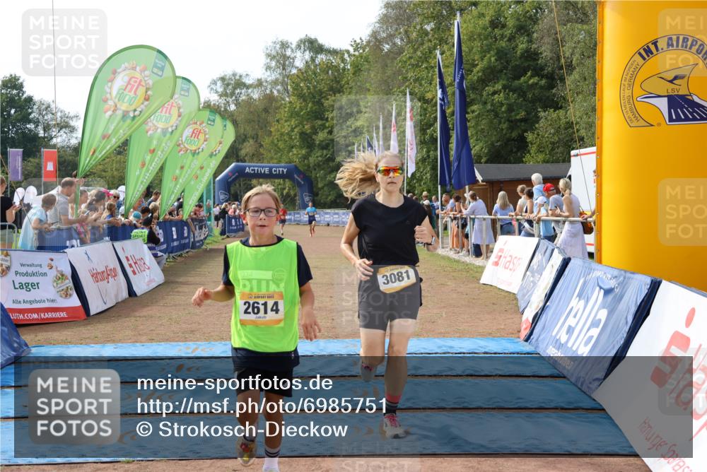 08.09.2024 - Airport Race Strokosch-Dieckow http://msf.ph/oto/6985751 08.09.2024 12:03:24 Ziel 2614, 3074, 3081 meine-sportfotos.de