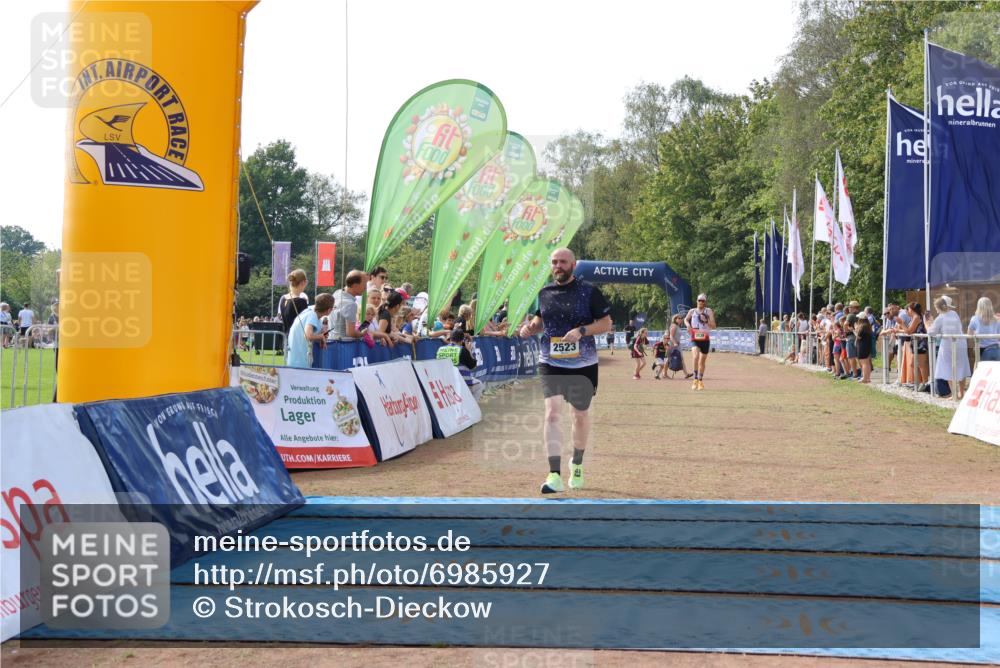 08.09.2024 - Airport Race Strokosch-Dieckow http://msf.ph/oto/6985927 08.09.2024 12:04:01 Ziel 2523, 2593, 3139 meine-sportfotos.de