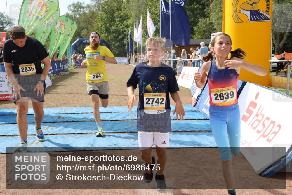 08.09.2024 - Airport Race Strokosch-Dieckow http://msf.ph/oto/6986475 08.09.2024 12:05:49 Ziel 52, 294, 2639, 2654, 2742, 2786, 2835, 2887, 3005, 3028 meine-sportfotos.de