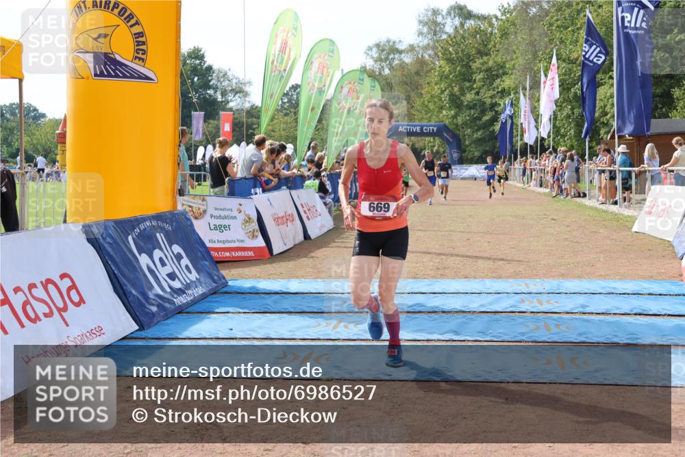 08.09.2024 - Airport Race Strokosch-Dieckow http://msf.ph/oto/6986527 08.09.2024 12:06:02 Ziel 669, 2527, 2557, 2606, 2838, 3100 meine-sportfotos.de