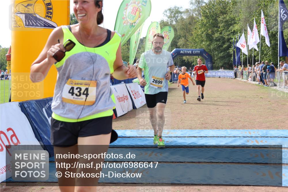 08.09.2024 - Airport Race Strokosch-Dieckow http://msf.ph/oto/6986647 08.09.2024 12:06:53 Ziel 434, 2699, 2733, 2807, 3019 meine-sportfotos.de
