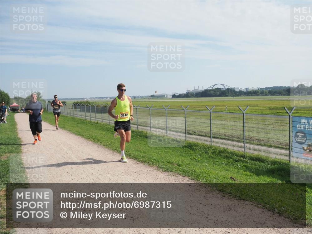 08.09.2024 - Airport Race Miley Keyser http://msf.ph/oto/6987315 08.09.2024 11:49:52 Laufen OLYMPUS, DIGITAL, CAMERA meine-sportfotos.de