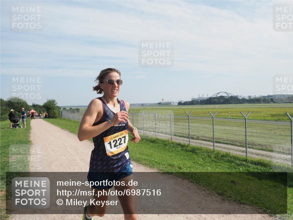 08.09.2024 - Airport Race Miley Keyser http://msf.ph/oto/6987516 08.09.2024 11:54:04 Laufen OLYMPUS, DIGITAL, CAMERA meine-sportfotos.de