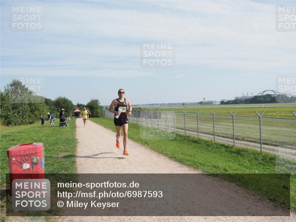 08.09.2024 - Airport Race Miley Keyser http://msf.ph/oto/6987593 08.09.2024 11:54:27 Laufen OLYMPUS, DIGITAL, CAMERA meine-sportfotos.de