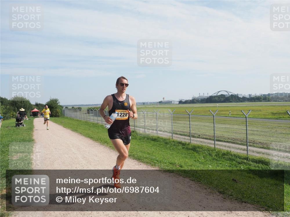 08.09.2024 - Airport Race Miley Keyser http://msf.ph/oto/6987604 08.09.2024 11:54:28 Laufen OLYMPUS, DIGITAL, CAMERA meine-sportfotos.de