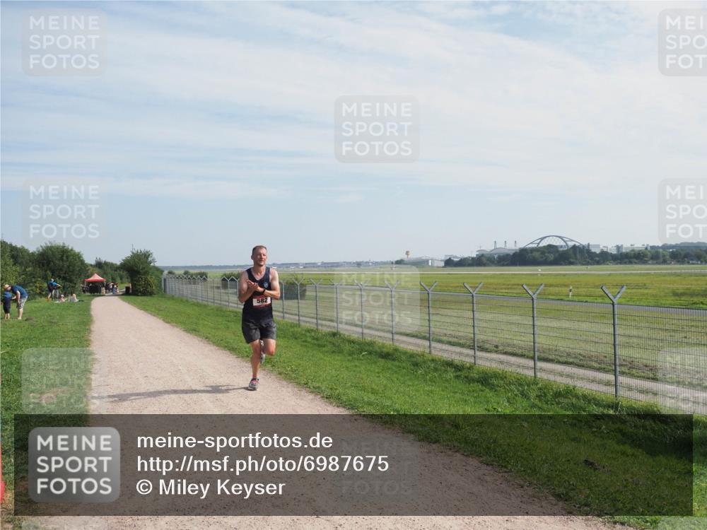 08.09.2024 - Airport Race Miley Keyser http://msf.ph/oto/6987675 08.09.2024 11:54:54 Laufen OLYMPUS, DIGITAL, CAMERA meine-sportfotos.de