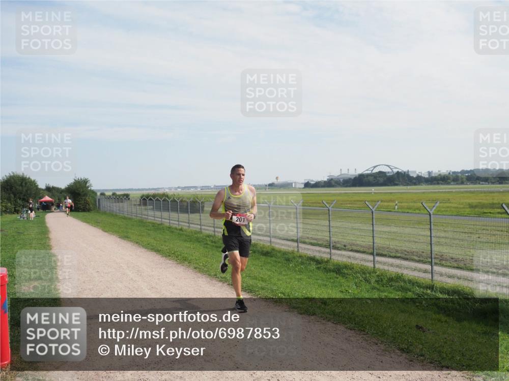 08.09.2024 - Airport Race Miley Keyser http://msf.ph/oto/6987853 08.09.2024 11:57:09 Laufen OLYMPUS, DIGITAL, CAMERA meine-sportfotos.de