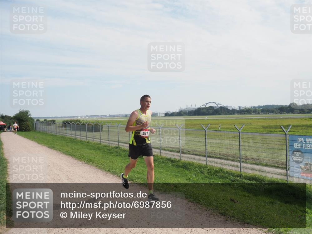 08.09.2024 - Airport Race Miley Keyser http://msf.ph/oto/6987856 08.09.2024 11:57:09 Laufen OLYMPUS, DIGITAL, CAMERA meine-sportfotos.de