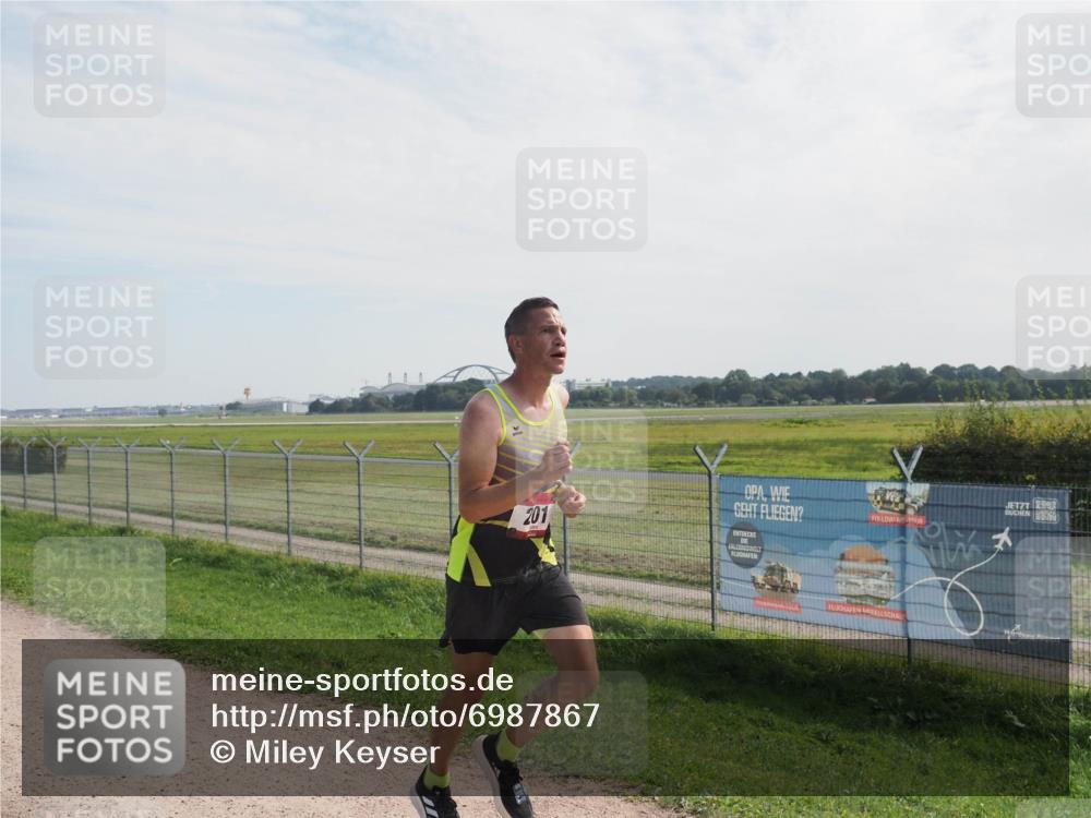 08.09.2024 - Airport Race Miley Keyser http://msf.ph/oto/6987867 08.09.2024 11:57:09 Laufen OLYMPUS, DIGITAL, CAMERA meine-sportfotos.de