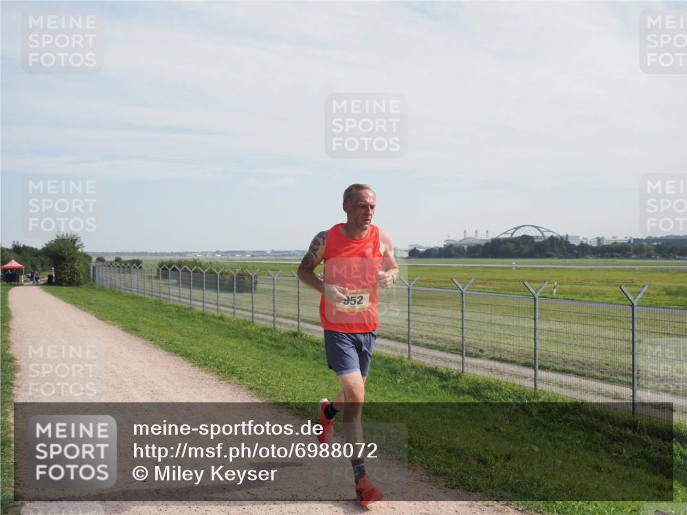 08.09.2024 - Airport Race Miley Keyser http://msf.ph/oto/6988072 08.09.2024 11:58:43 Laufen OLYMPUS, DIGITAL, CAMERA meine-sportfotos.de